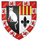 Description : parti : à dextre, de sable à un chat d'argent assis, la tête posée de face, la patte avant dextre posée sur une souris de gueules; à senestre, d'argent à une fleur de lis de sable, au chef d'or à trois pals de gueules; à la bordure componée de seize pièces de gueules et d'argent, les compons de gueules chargés d'une épée d'argent et garnie d'or posée en barre, la pointe en bas, les compons d'argent chargés d'un lion issant de gueules, armé et lampassé d'azur.